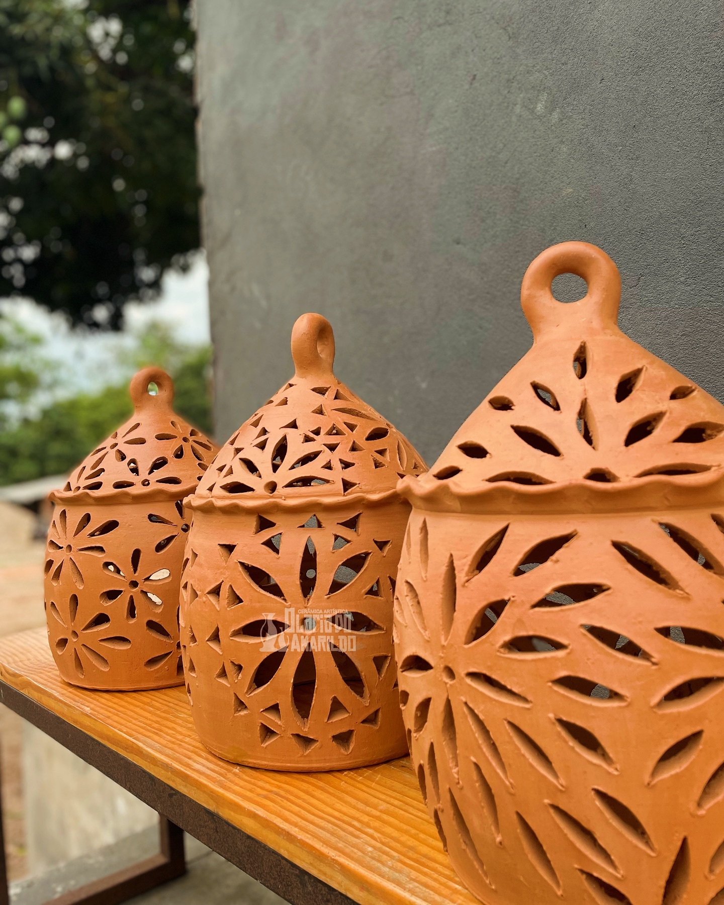 Luminária de mesa em cerâmica